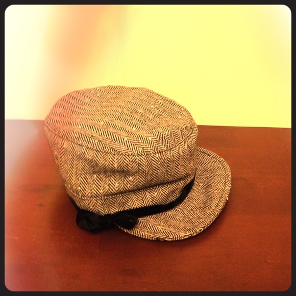 August hat