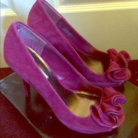 Steve Madden Size 9 Pink Suede Pump