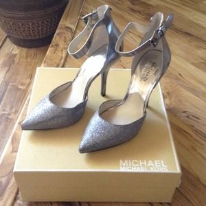 *~*~*~ Michael Kors Ankle Strap Heels*~*~*~