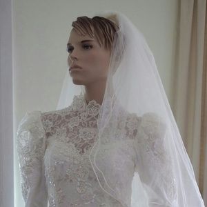 Beautiful IVory ALfred Angelo