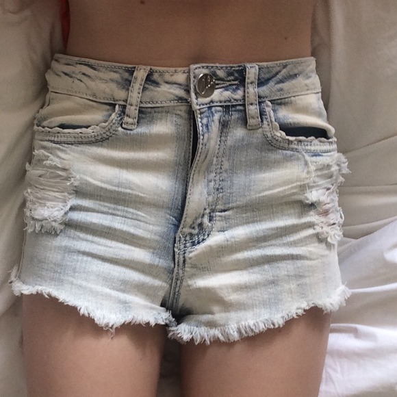 White washed high waisted shorts