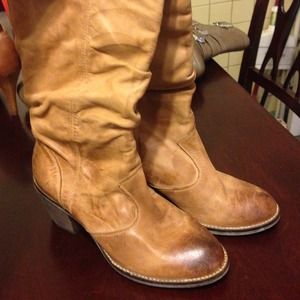 Aldo Marrs woman's mid-calf boots!