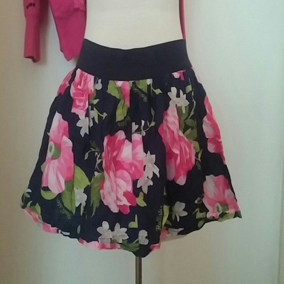 Floral Hollister skirt