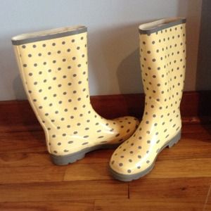 Madden Girl Yellow & Grey Polka Dot Rain boots