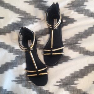 Steve Madden black & gold sandals