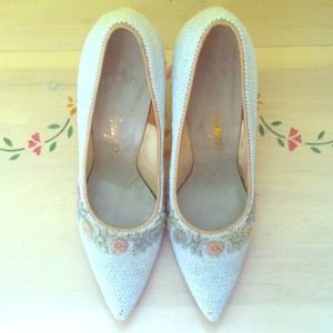 Vintage 1950s-60s White Floral Beaded Heels