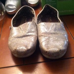 Silver toms