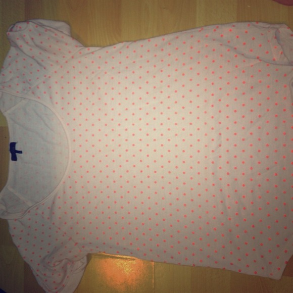 Rolled up sleeve tee