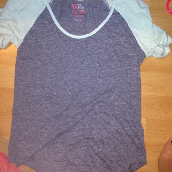 Base ball tee