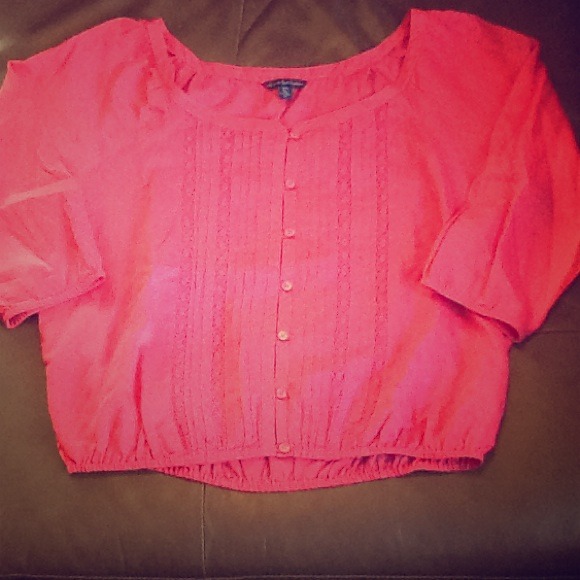 American Eagle bright pink cotton top