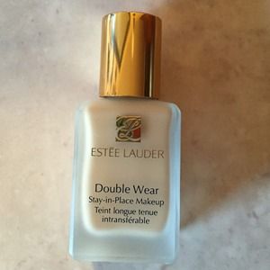 Estée Lauder Double Wear liquid foundation