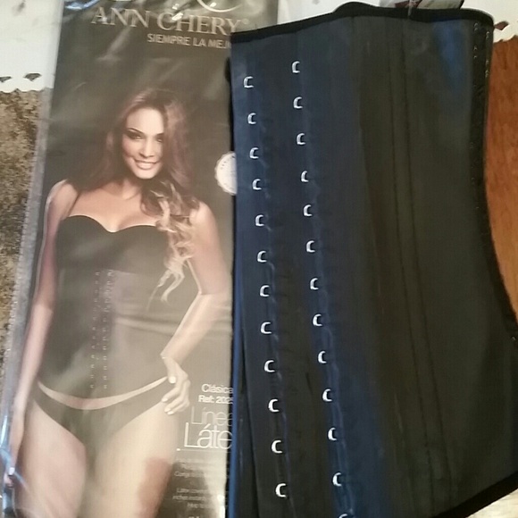 Waist trainer