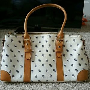 Dooney & Bourke purse