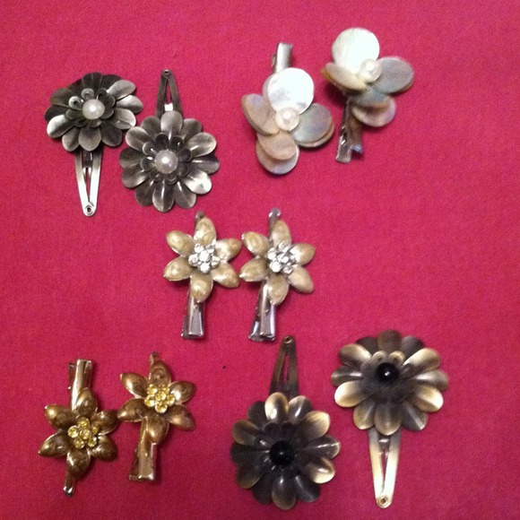 Flower hair clips