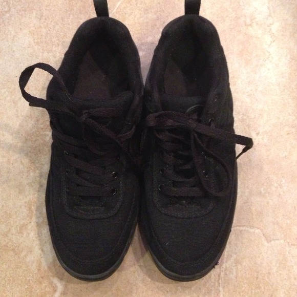 Black hip hop dance sneaker 💲price drop💲