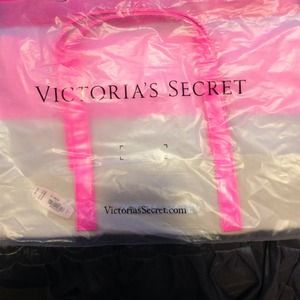 Bright pink & beige VS bag! 🎉🎀🎀 HUGE DISCOUNT💟