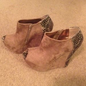 Open toe wedge heels