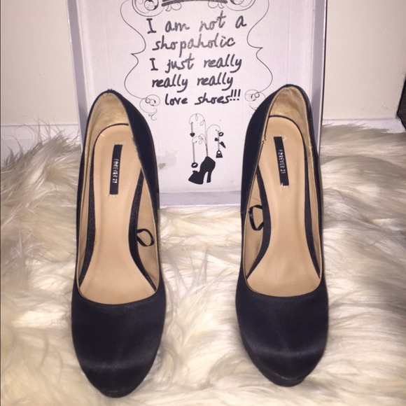 Gorgeous Black high heels!!! Forever 21