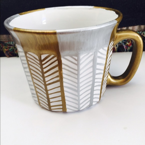 🚩SOLD🚩Hand painted oversized mug - Picture 3 of 4