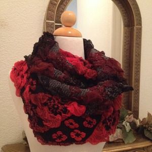 Last One⚡️⚡️Flash Sale⚡️Red/ Black Infinity Scarf