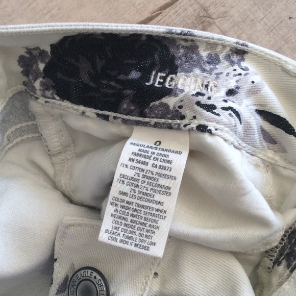 🚫SOLD 💗 American Eagle Floral Jeggings 💗 - Picture 4 of 4