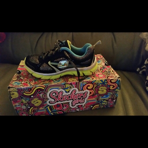 Sketchers girls size 11.5 reserved