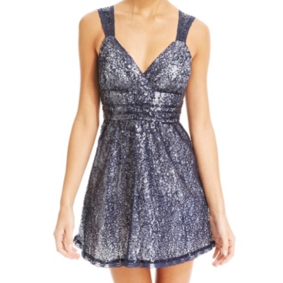 Sexy classy Eve Sequin Dress fits like a size 9/10
