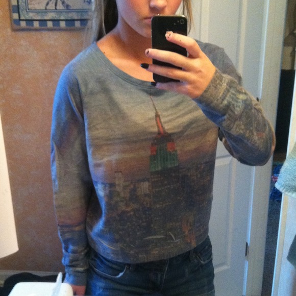 Cute city buildings crewneck sweatshirt - Picture 2 of 3