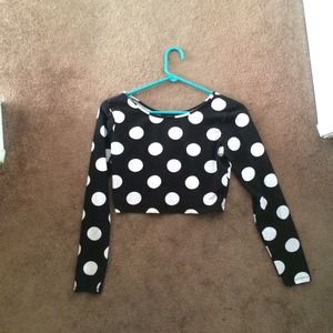 ✨ON SALE ✨Black and white polka dot crop top