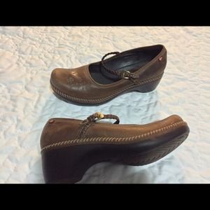 Size 10 Women's Shoe