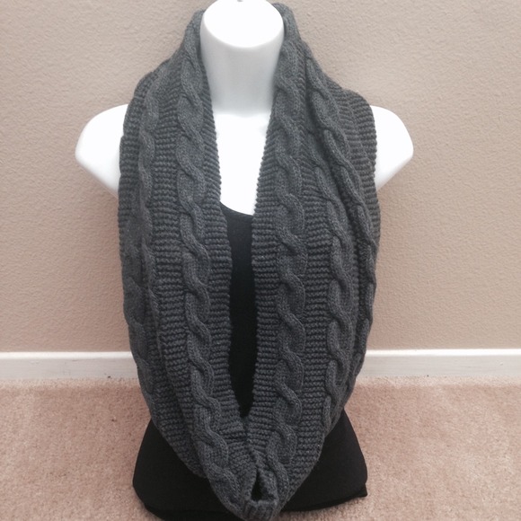 Grey infinity scarf
