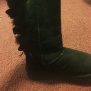 Black tall Bailey bow uggs