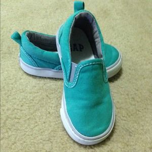 (((SOLD))) GAP Casual and sports shoes toddlers