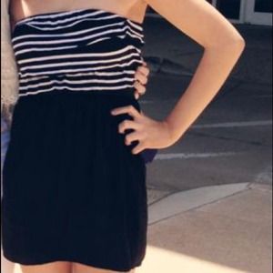 Mosimo Supply Co. Strapless Sundress