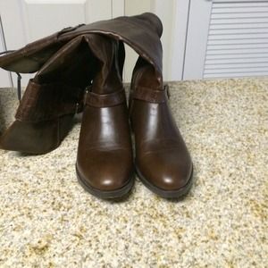 Brown boots