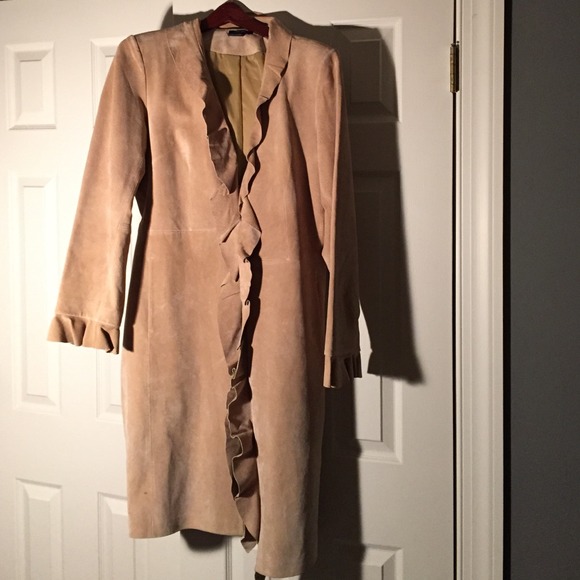 Mid length tan suede coat - Picture 1 of 3