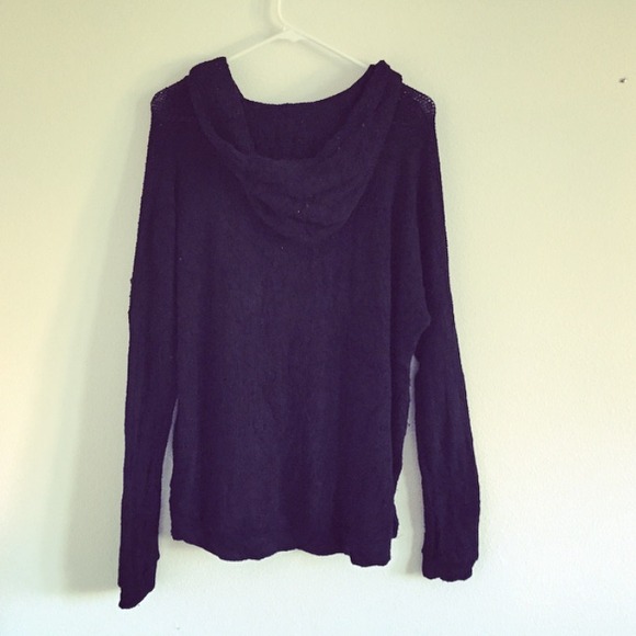 Brandy Melville Super soft hoodie black - Picture 2 of 4
