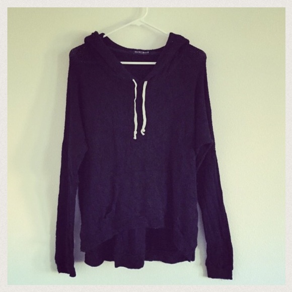 Brandy Melville Super soft hoodie black - Picture 4 of 4