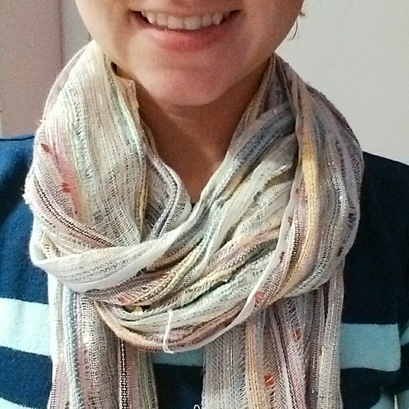 Scarf bundle!! 6 beautiful scarfs!! - Picture 2 of 4