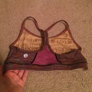 Lululemon sports bra