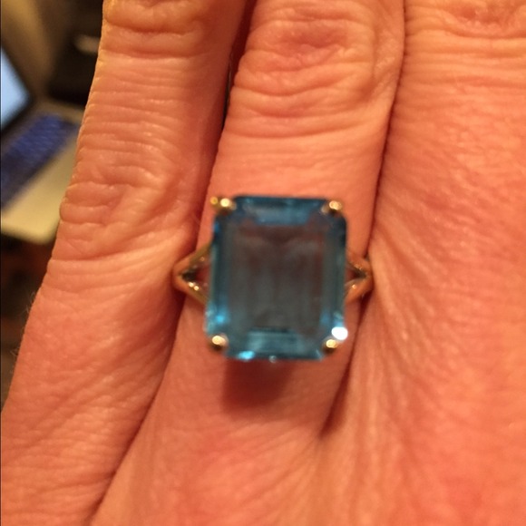 Blue topaz cocktail ring white gold size 5.75