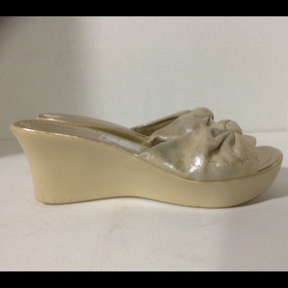 Shimmer Down Slip On Wedge - Picture 3 of 3