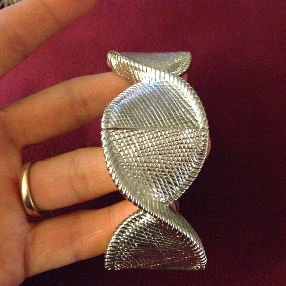 💥Sold💥Silver bracelets - Picture 2 of 3