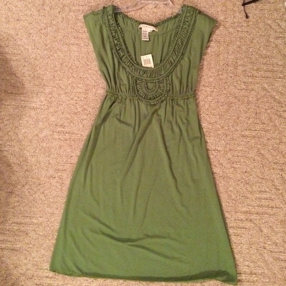 NWT Beautiful sleeveless green dress
