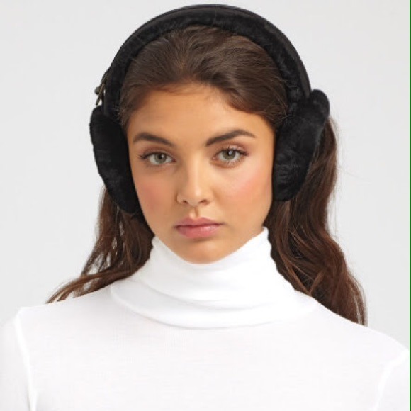 41% off UGG Accessories - Bundle