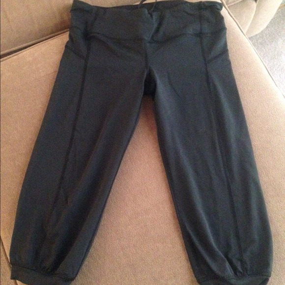 Lululemon capris