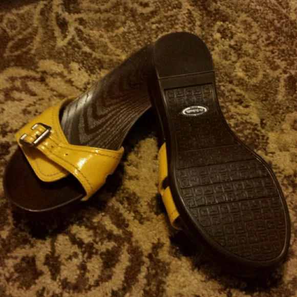 Sandals - Picture 3 of 3