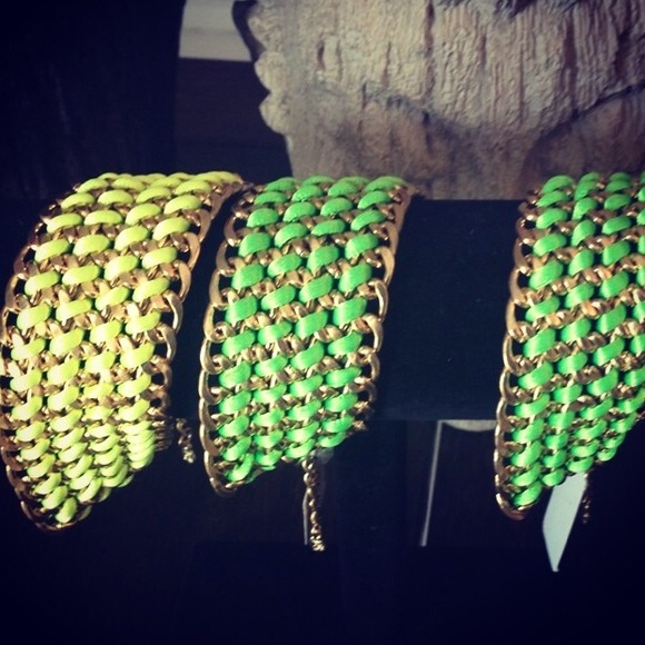 Neon/gold accent bracelet