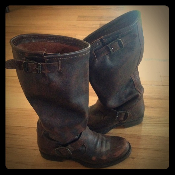 Veronica Slouch Boots. Dark brown.