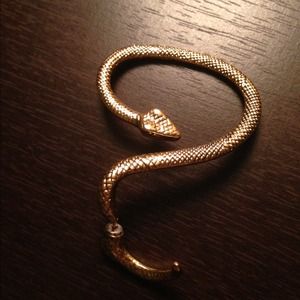 🐍Snake ear cuff🐍